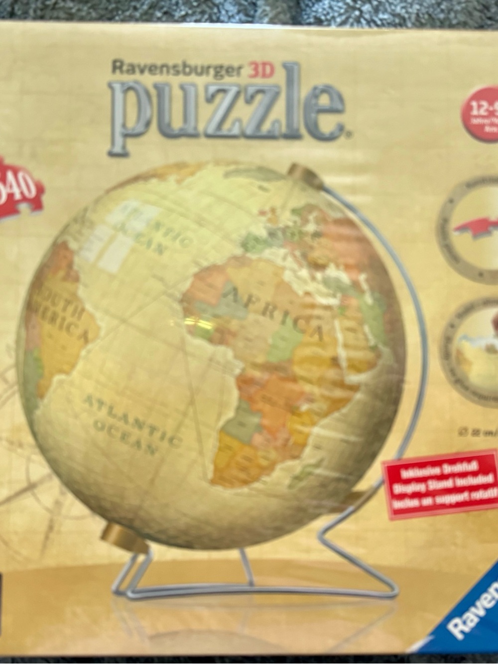 Ravensburger 3D Puzzle Globe in Beige and Green Accents